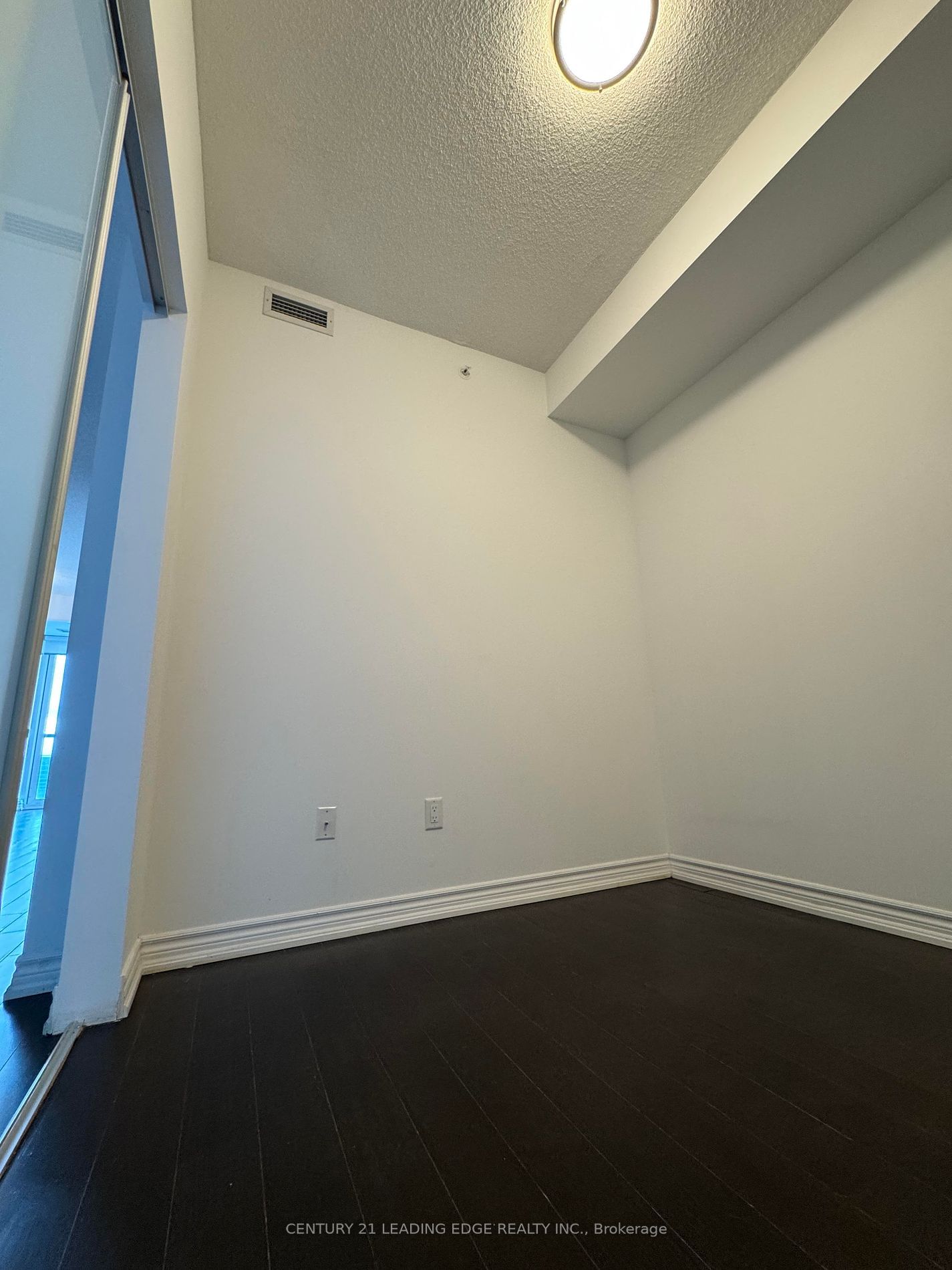 386 Yonge St, unit 3412 for rent