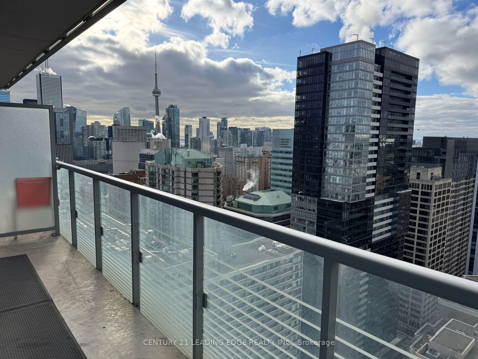 386 Yonge St, unit 3412 for rent