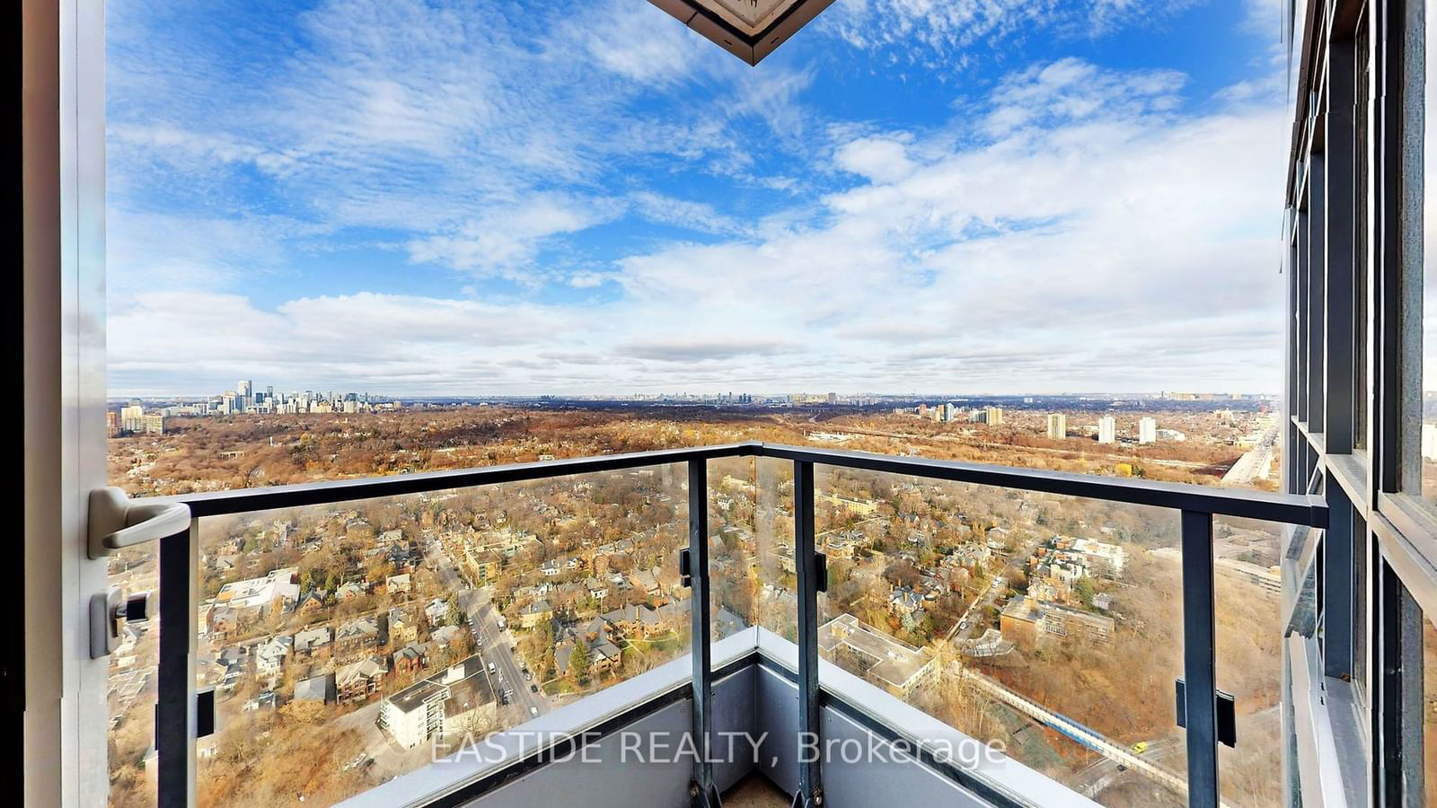 395 Bloor St E, unit 4206 for sale