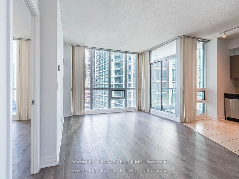 12 Yonge St, unit 2002 for rent