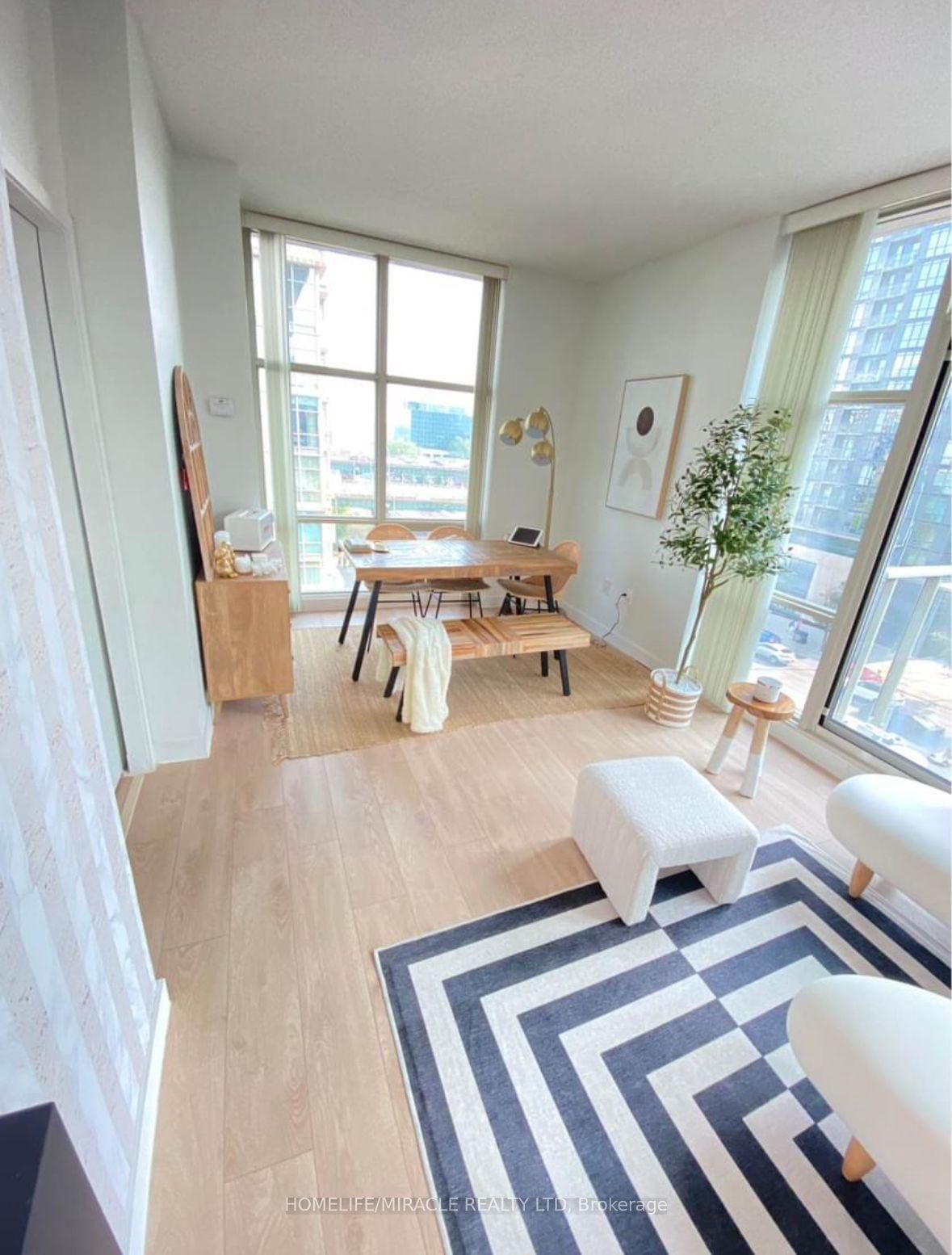 9 Spadina Ave, unit 505 for rent