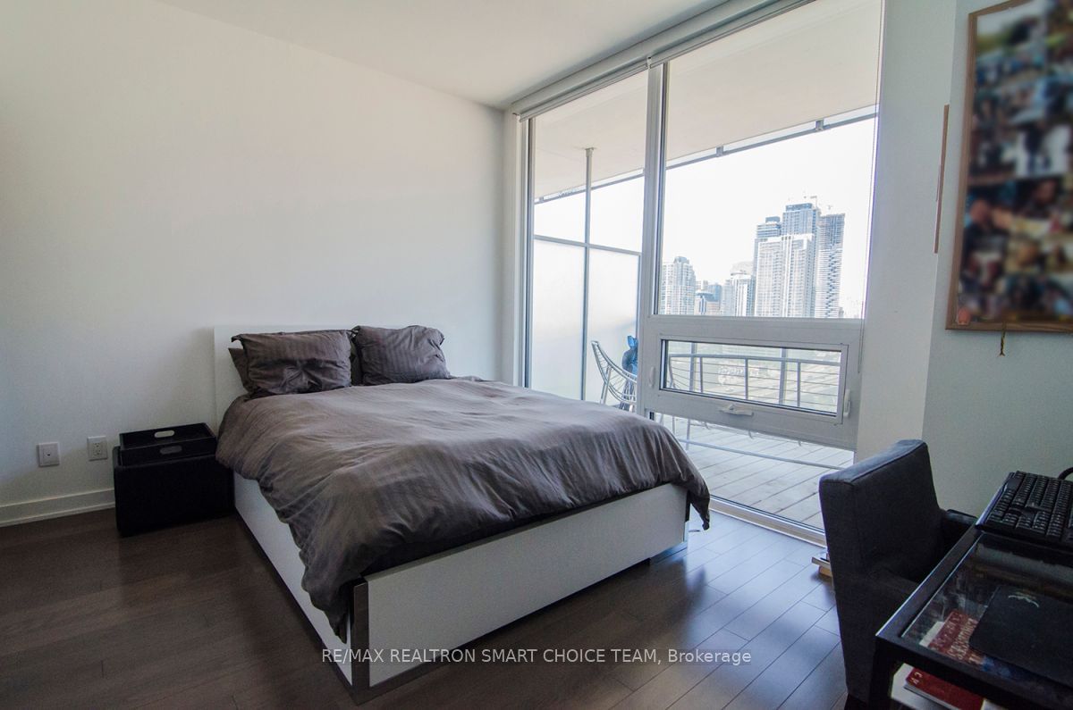 1 Market St, unit 1414 for rent