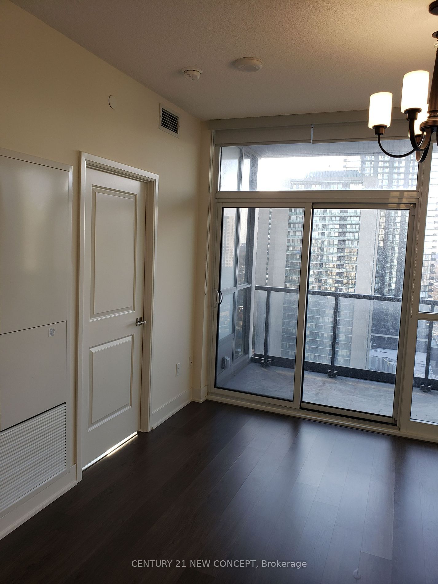 88 Sheppard Ave E, unit 2106 for sale