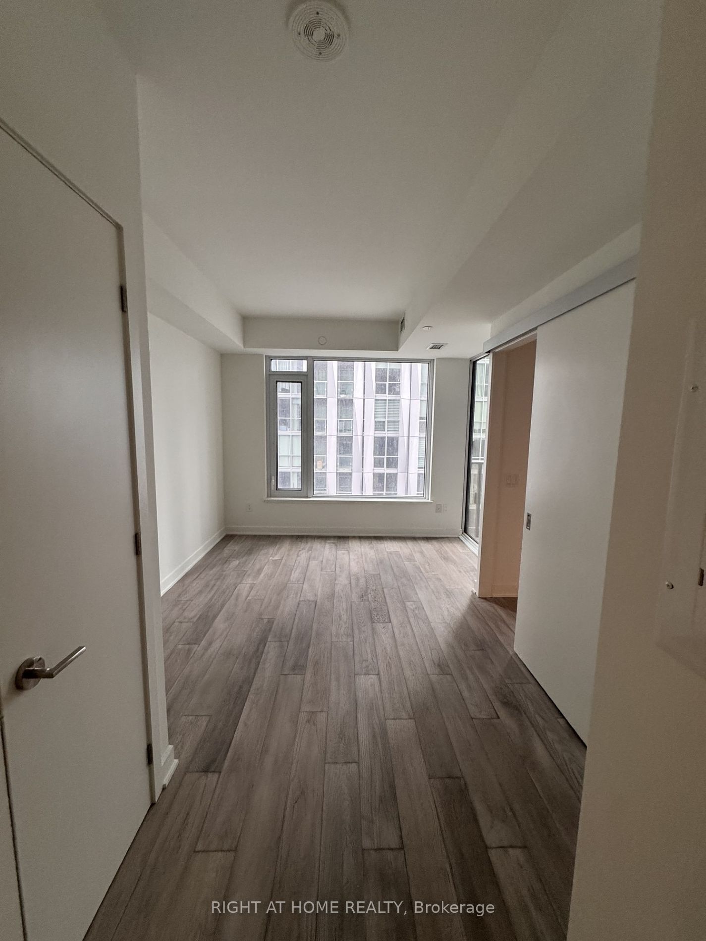 11 Yorkville Ave, unit 1907 for rent