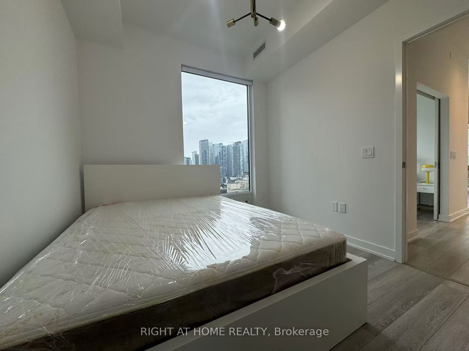 121 St patrick St, unit 1322 for rent