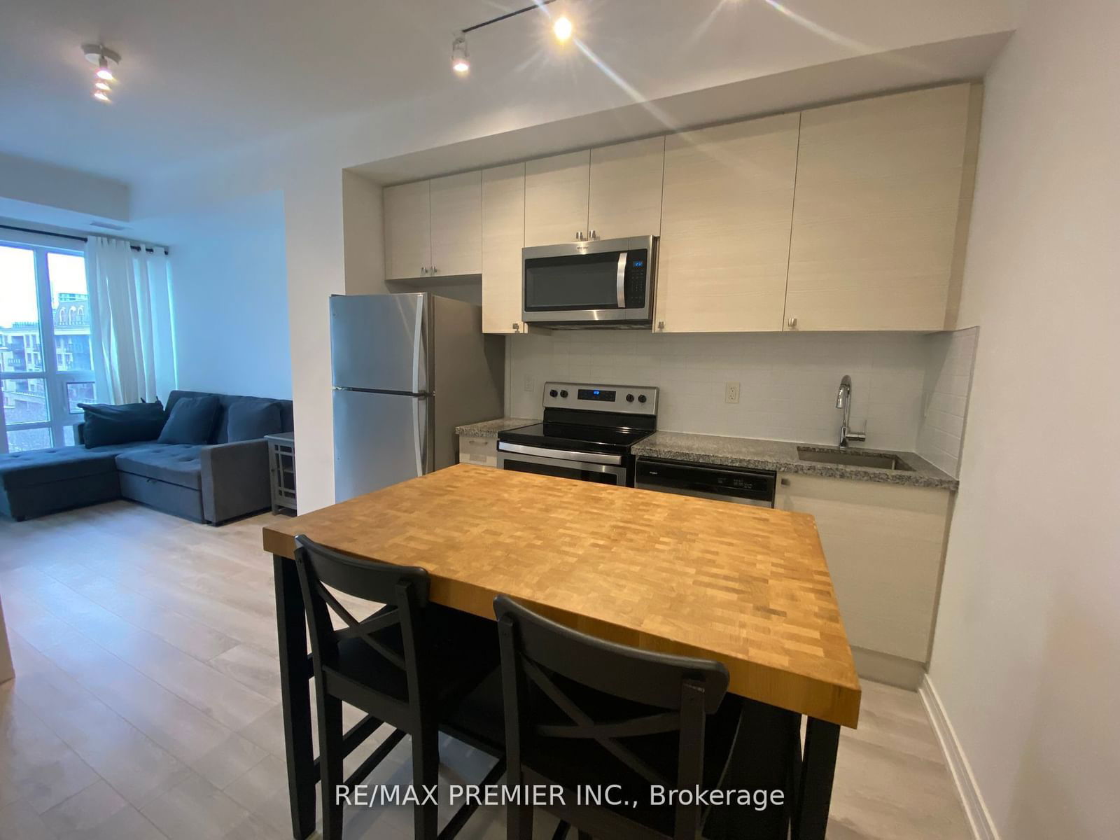 621 Sheppard Ave E, unit 606 for rent