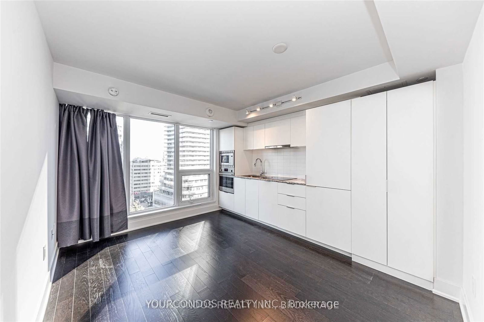 955 Bay St, unit 1304 for rent