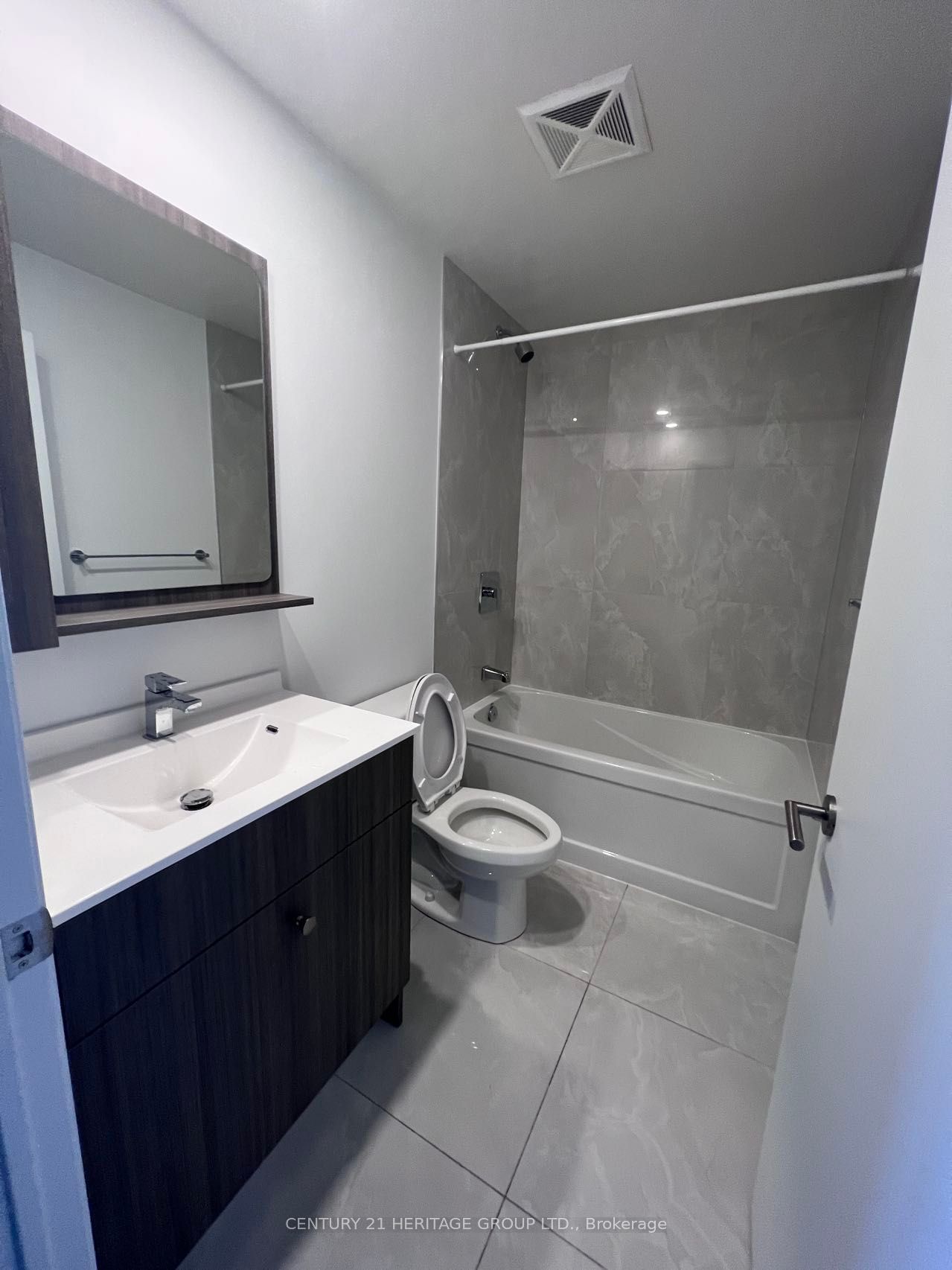 75 Canterbury Pl, unit 2215 for rent