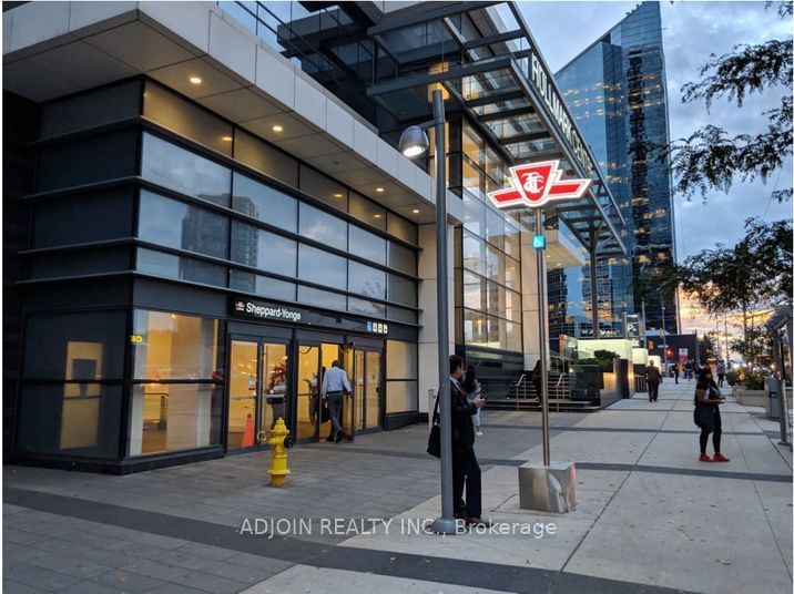 23 Sheppard Ave E, unit 711 for rent