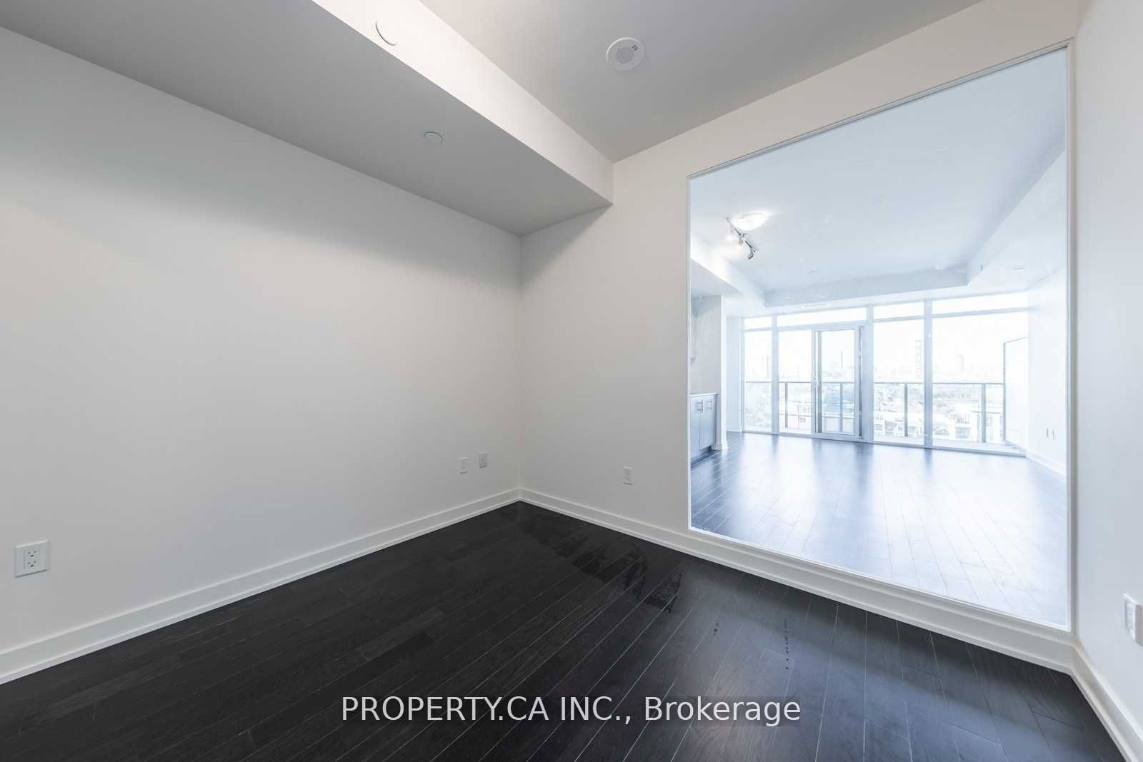 330 Richmond St W, unit 1109 for rent