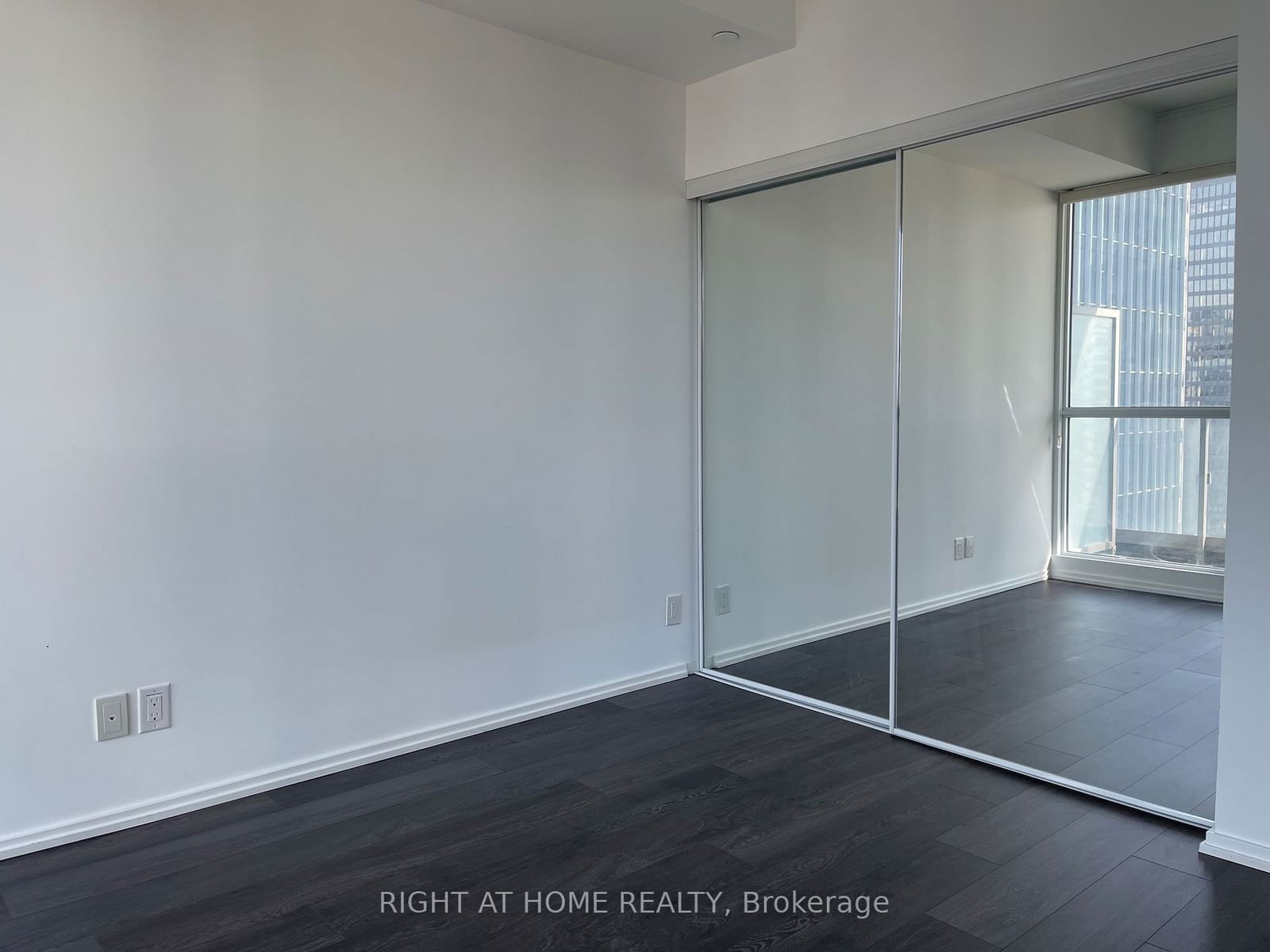 70 Temperance St, unit 4010 for rent