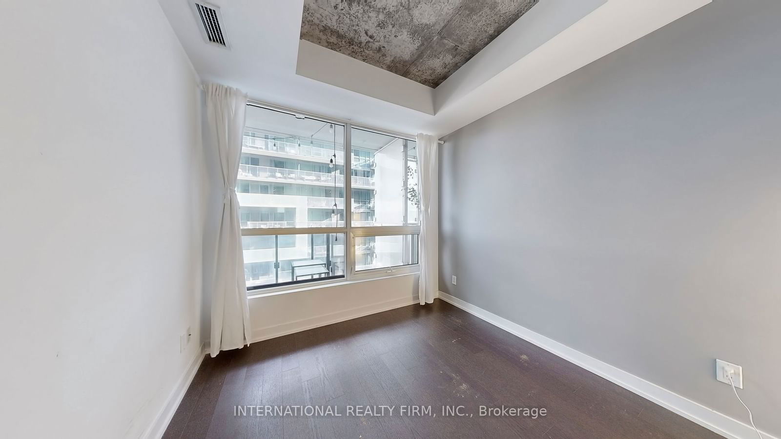 1030 King St W, unit 725 for rent