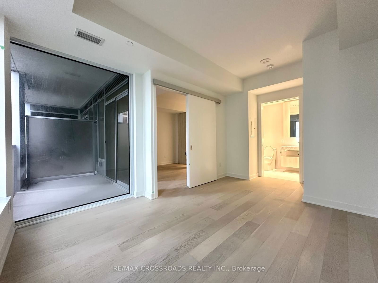 11 Yorkville Ave, unit 1607 for rent