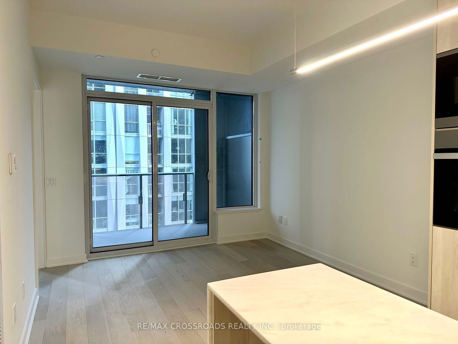 11 Yorkville Ave, unit 1607 for rent