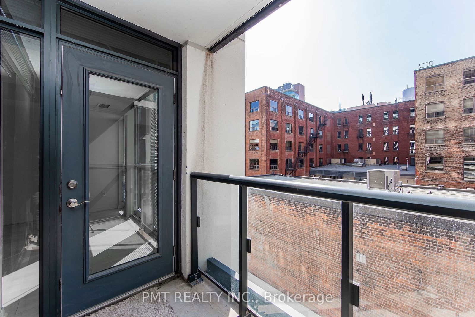 400 Adelaide St E, unit 310 for rent