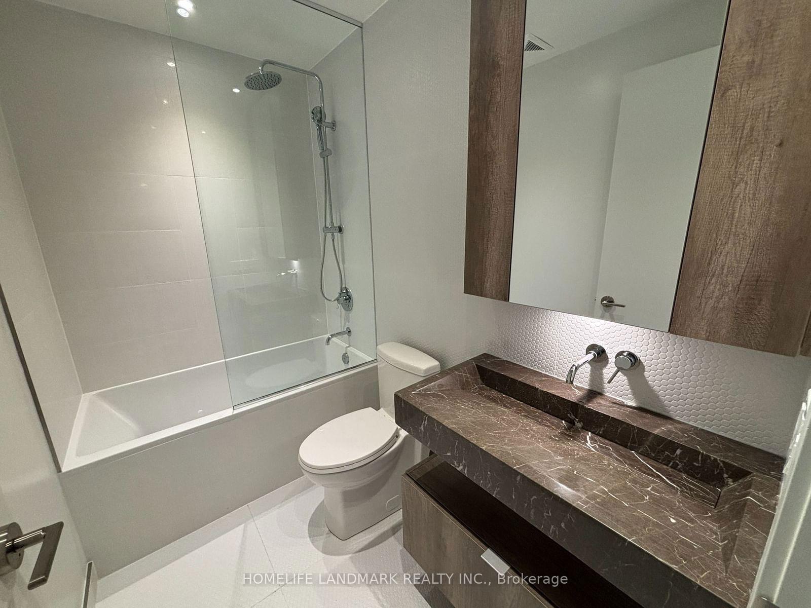 11 Yorkville Ave, unit 1614 for rent