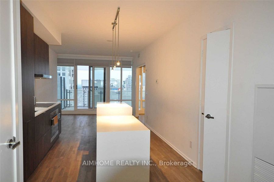 1 Bloor St E, unit 2208 for rent