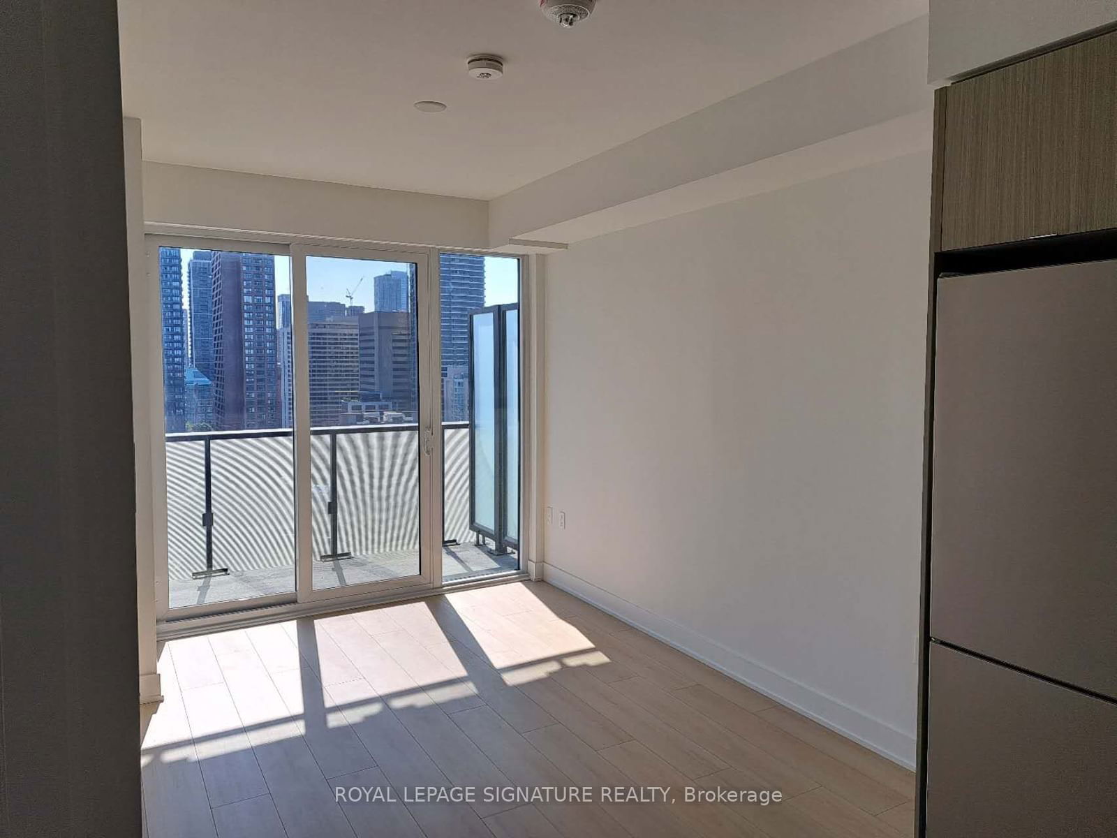 575 Bloor St E, unit 2301 for rent