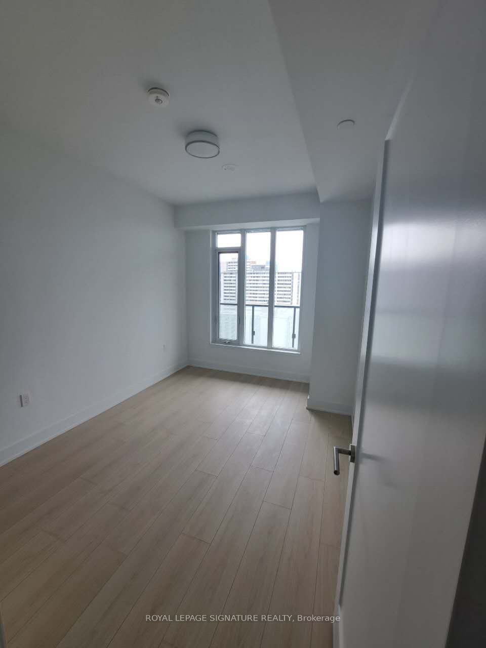 575 Bloor St E, unit 2301 for rent