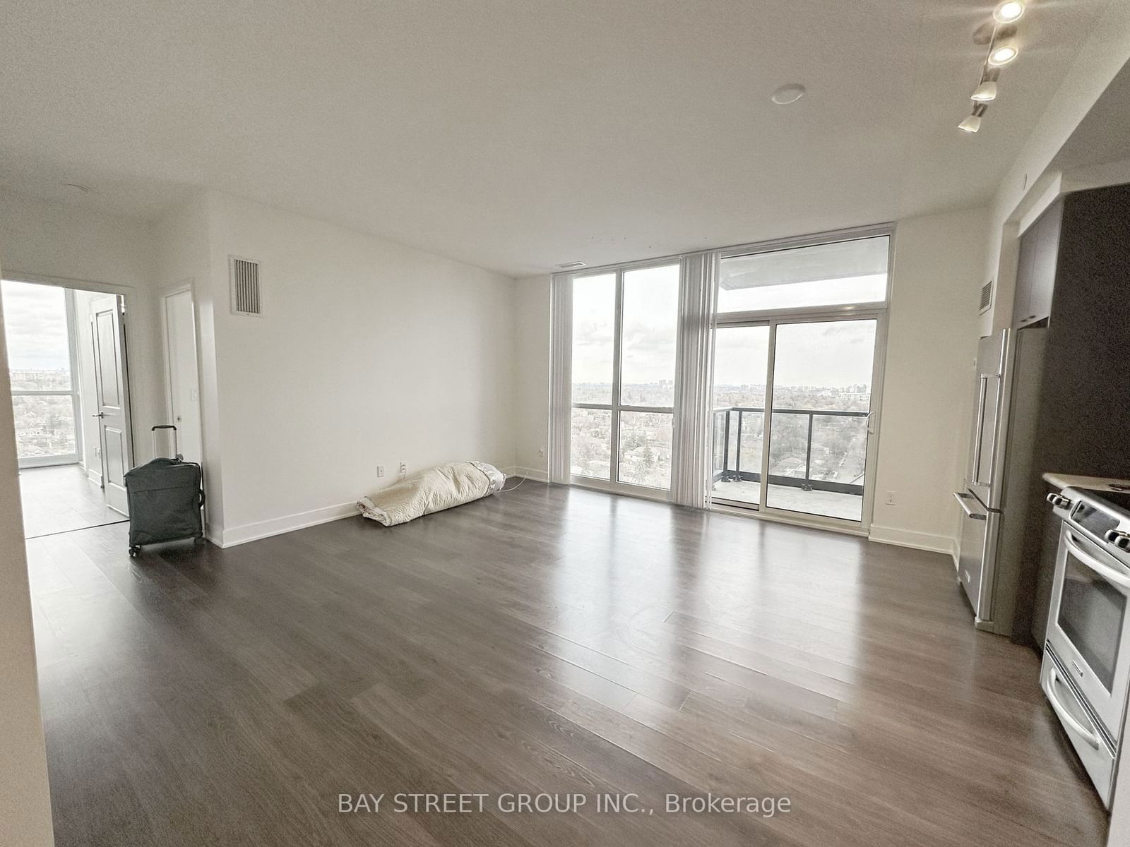 88 Sheppard Ave E, unit 2009 for rent