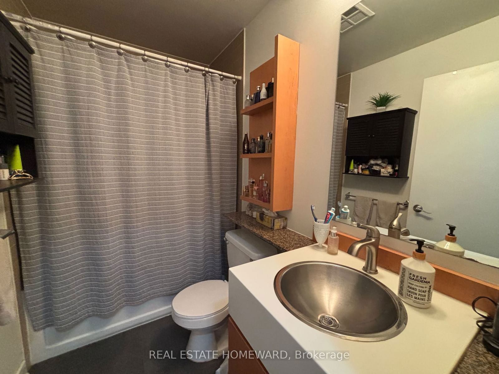 9 Spadina Ave, unit Ph 807 for rent