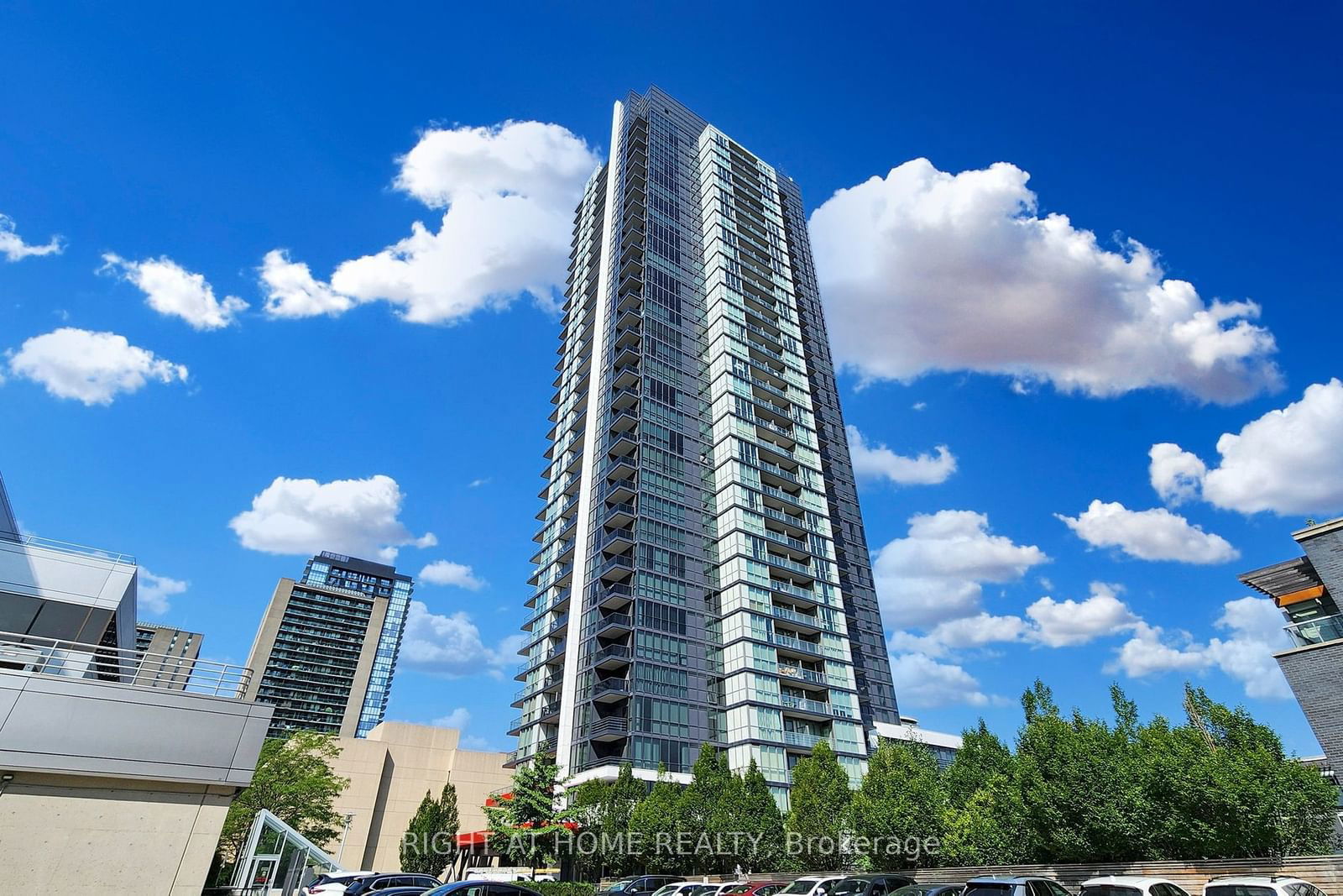 88 Sheppard Ave E, unit 313 for sale