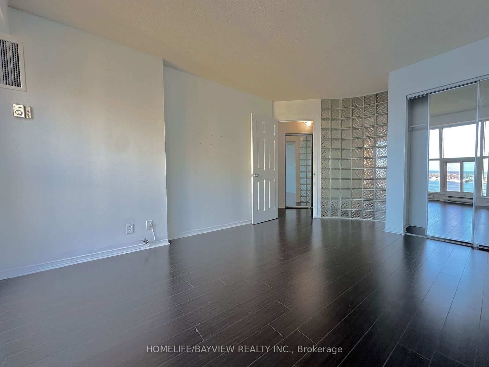 99 Harbour Sq, unit 3106 for rent