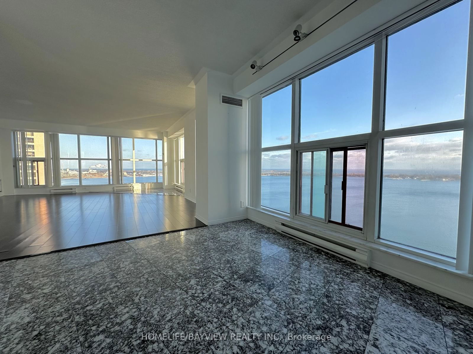 99 Harbour Sq, unit 3106 for rent