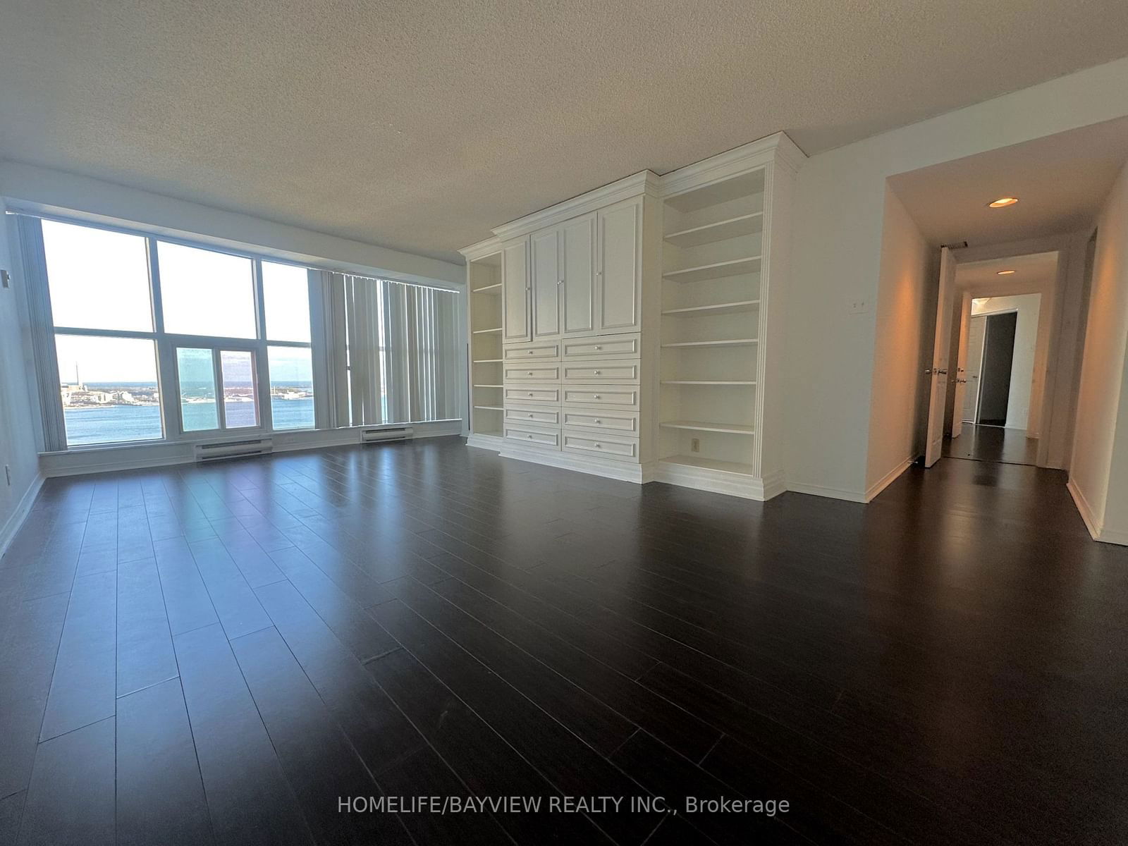 99 Harbour Sq, unit 3106 for rent