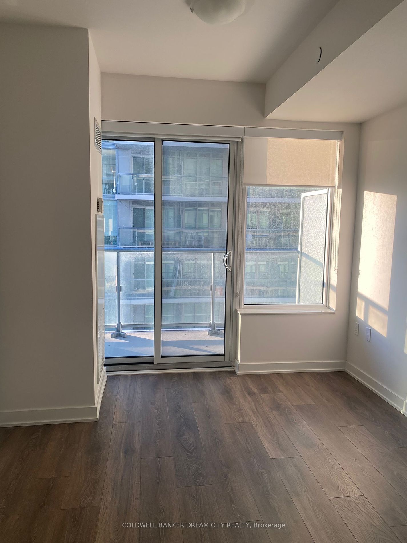 195 Redpath Ave, unit 3214 for rent