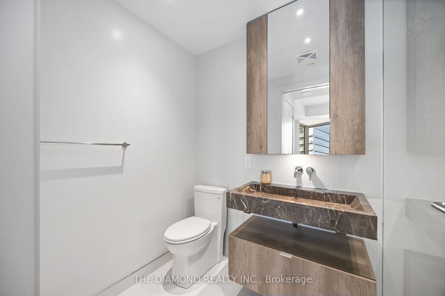 11 Yorkville Ave, unit 1903 for rent