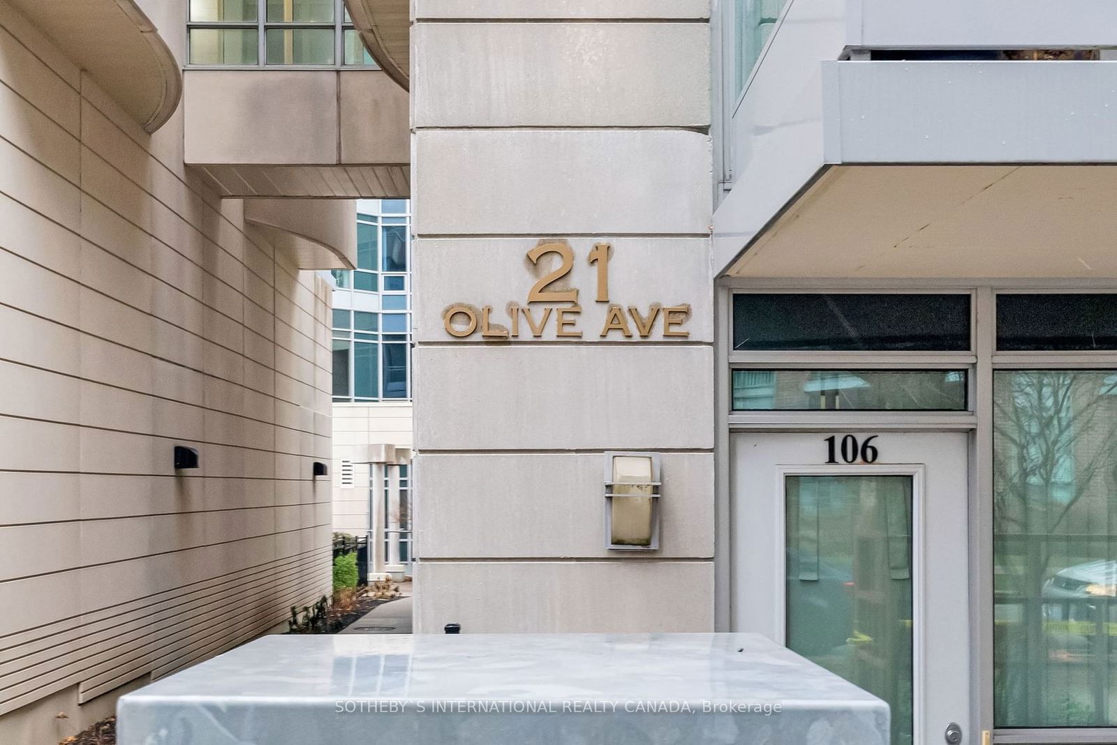 21 Olive Ave, unit 112 for rent