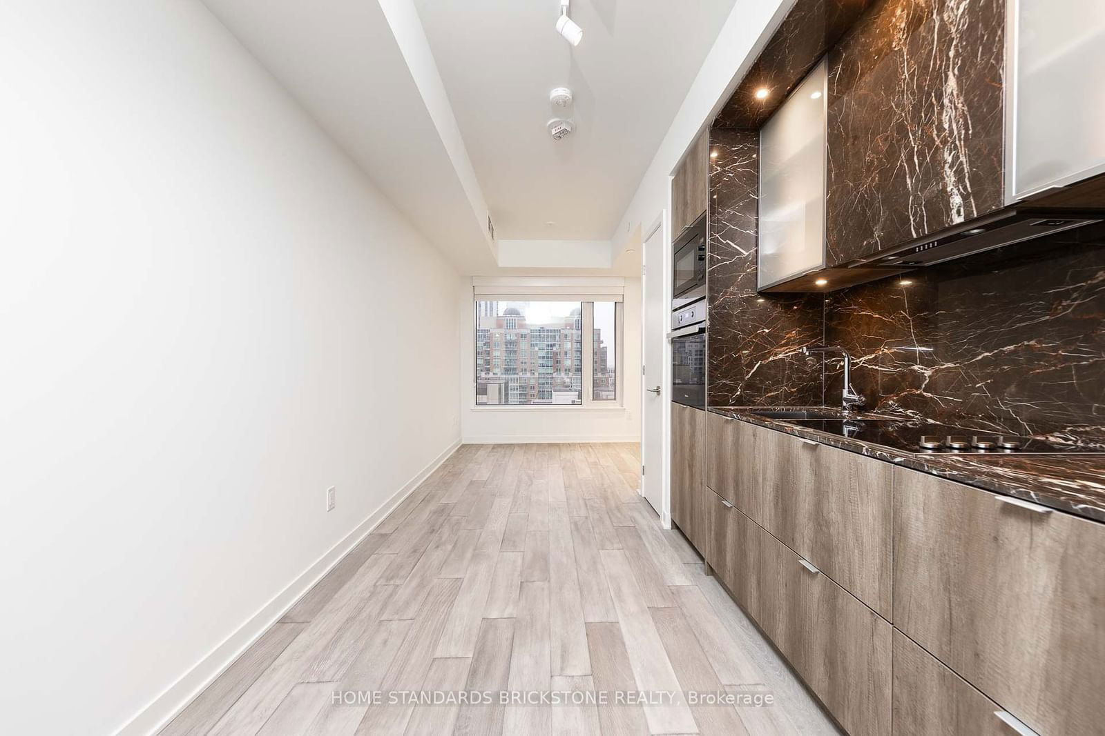 11 Yorkville Ave, unit 1014 for rent