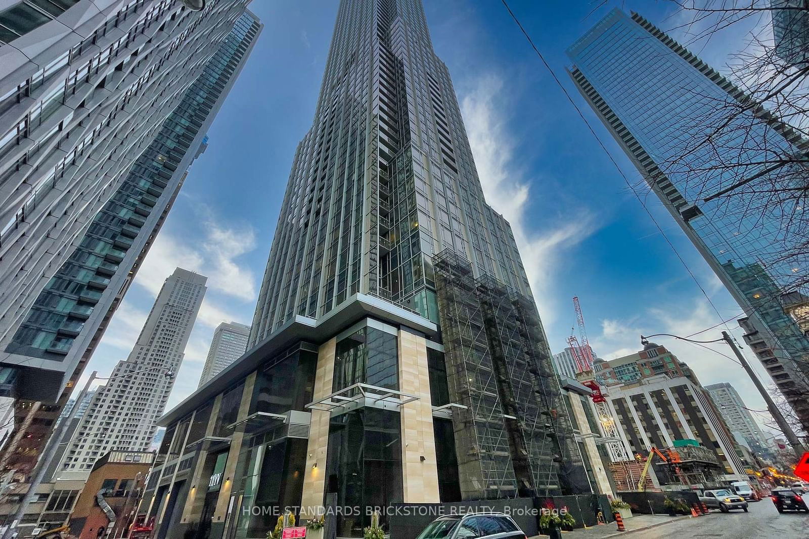 11 Yorkville Ave, unit 1014 for rent