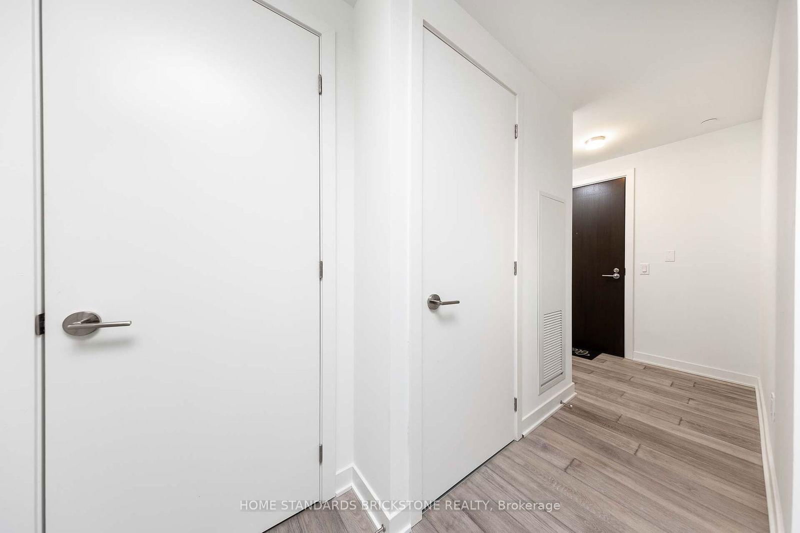 11 Yorkville Ave, unit 1014 for rent