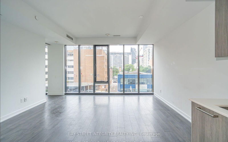 28 Wellesley St E, unit 305 for rent