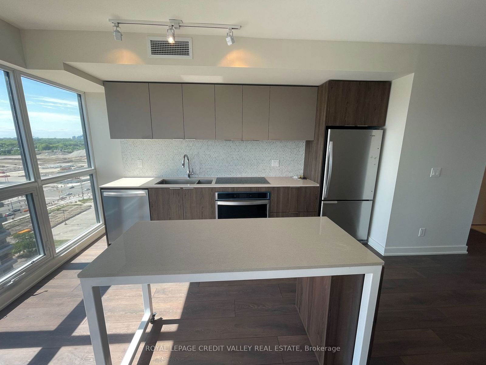 2 Sonic Way, unit 1510 for rent