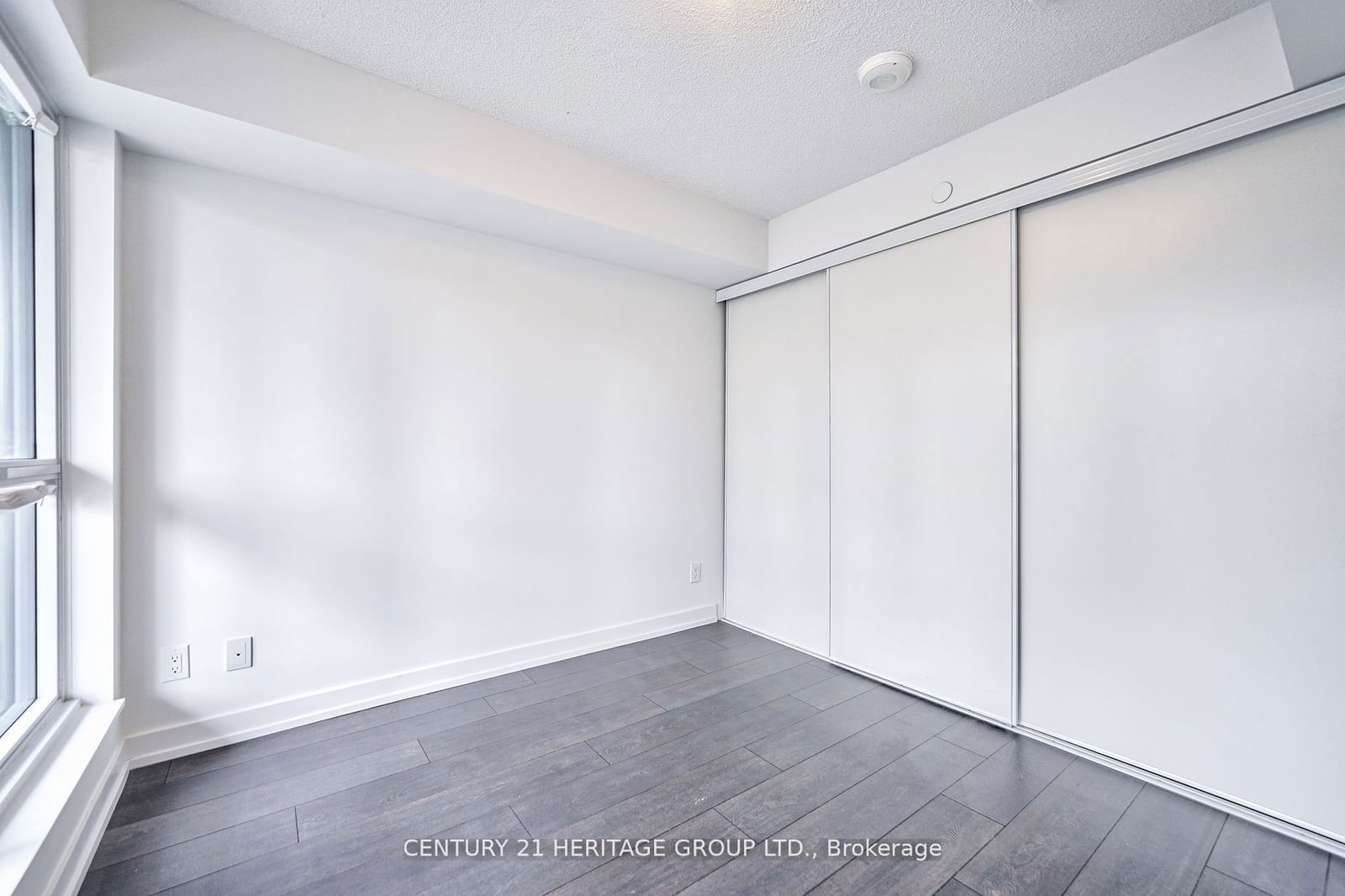 125 Redpath Ave, unit 804 for rent