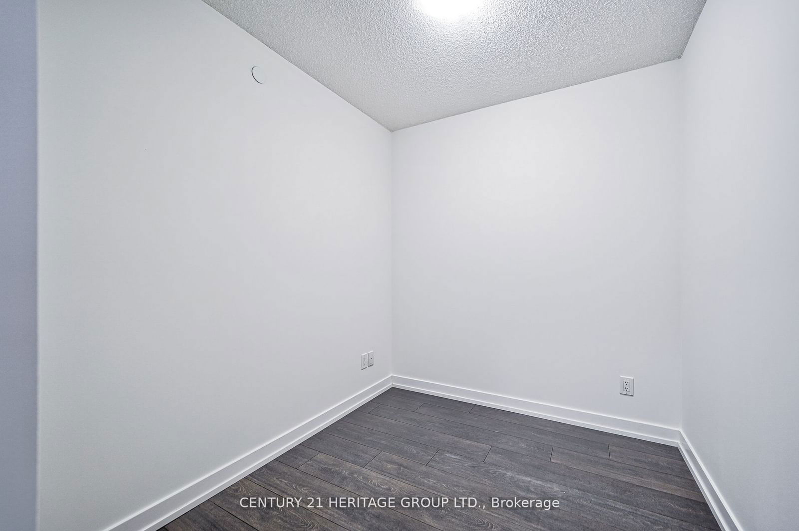 125 Redpath Ave, unit 804 for rent