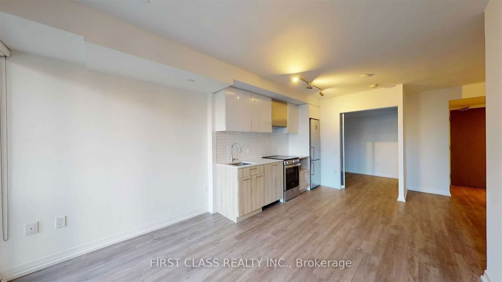 251 Jarvis St, unit 417 for rent