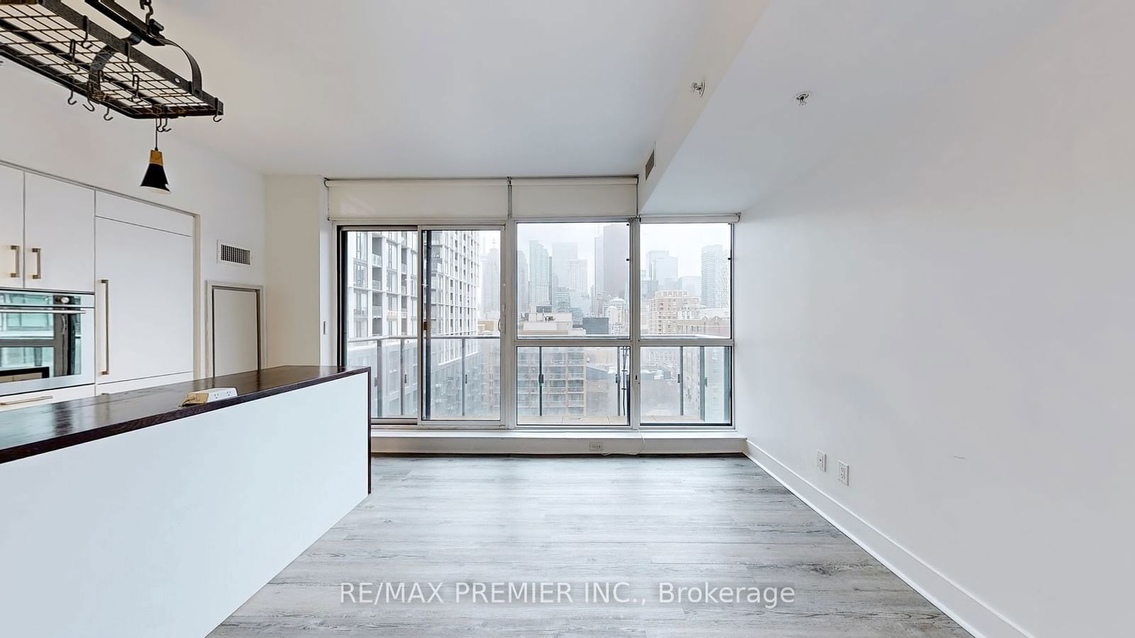 39 Sherbourne St, unit 1104 for rent