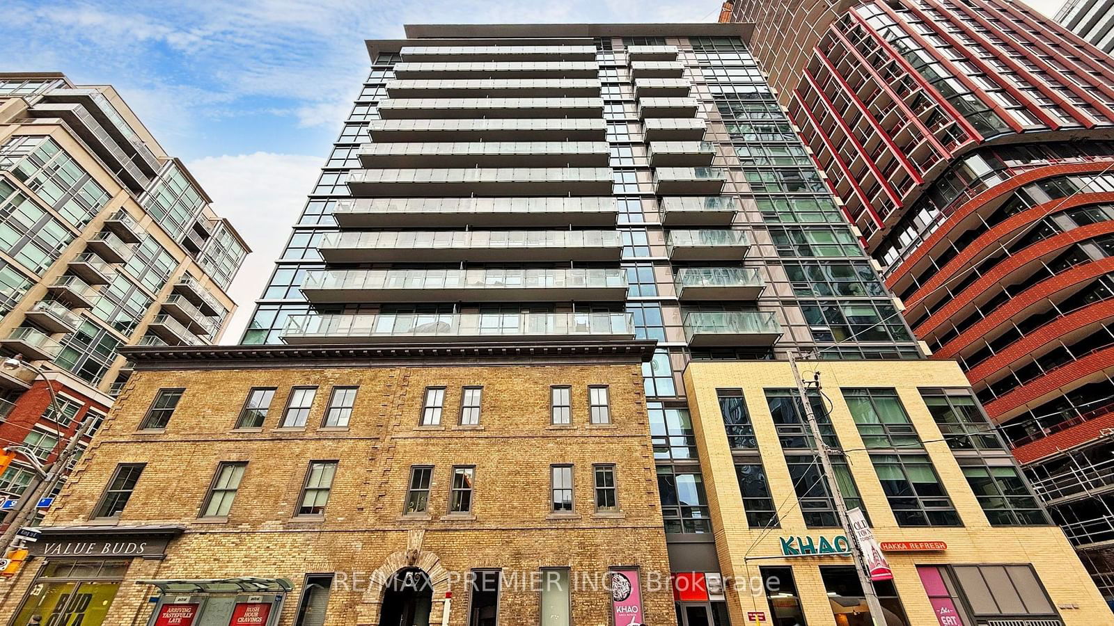 39 Sherbourne St, unit 1104 for rent