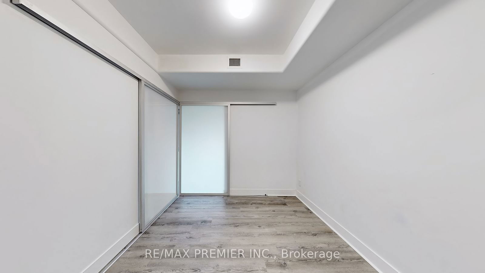 39 Sherbourne St, unit 1104 for rent