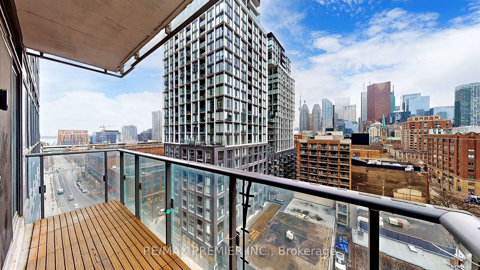 39 Sherbourne St, unit 1104 for rent