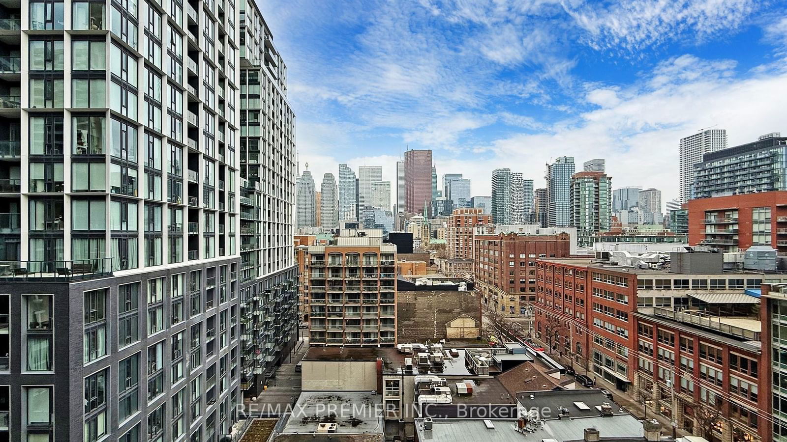 39 Sherbourne St, unit 1104 for rent