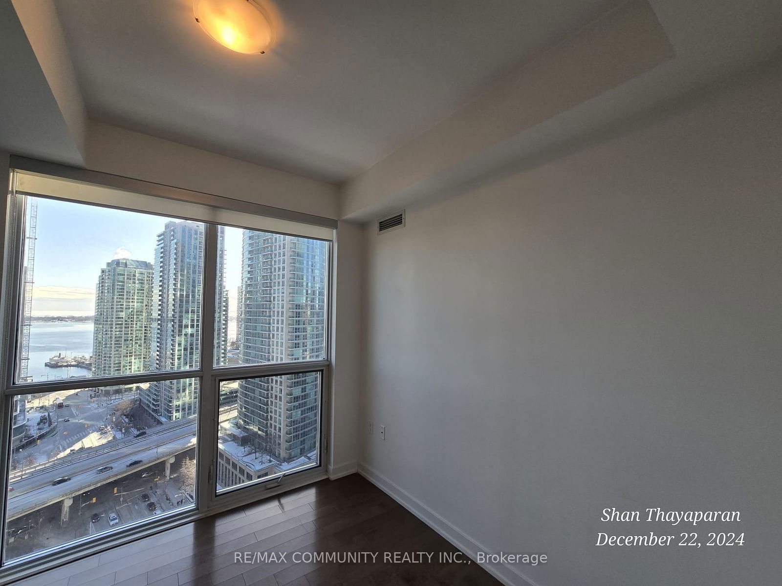 1 The Esplanade St, unit 2202 for rent