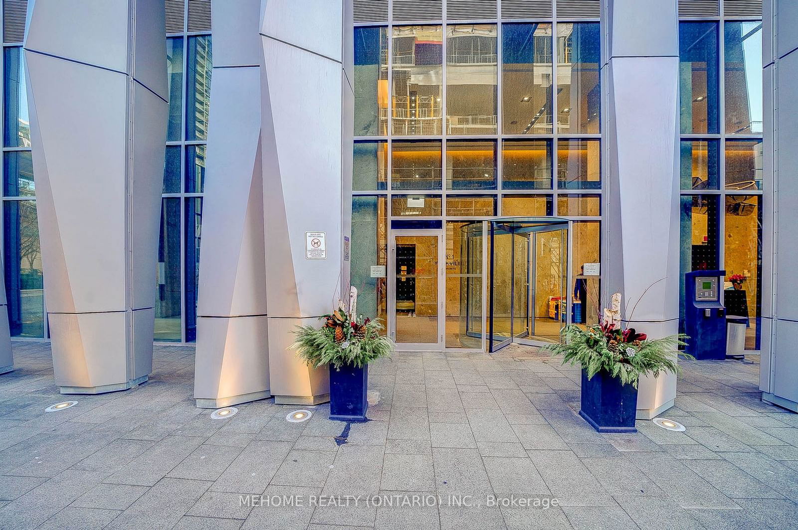 1 Yorkville Ave, unit Ph06 for sale