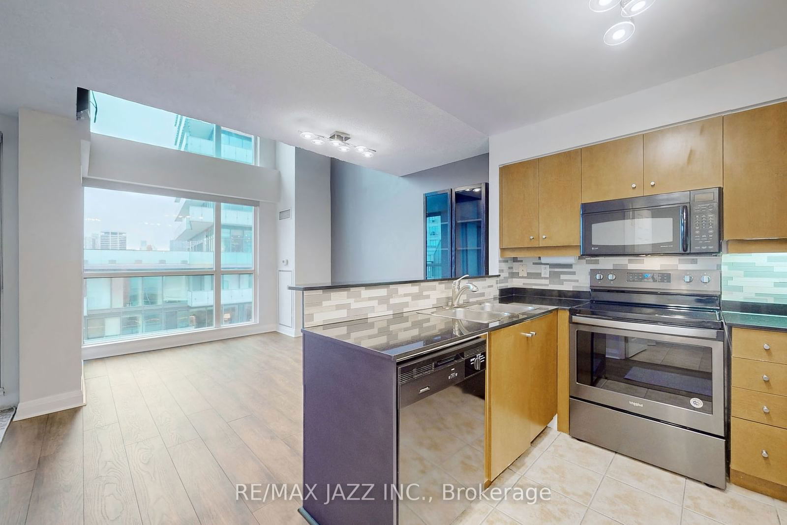 18 Merton St, unit 504 for rent