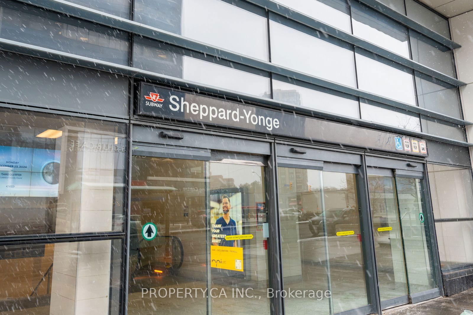 5 Sheppard Ave E, unit 4221 for rent