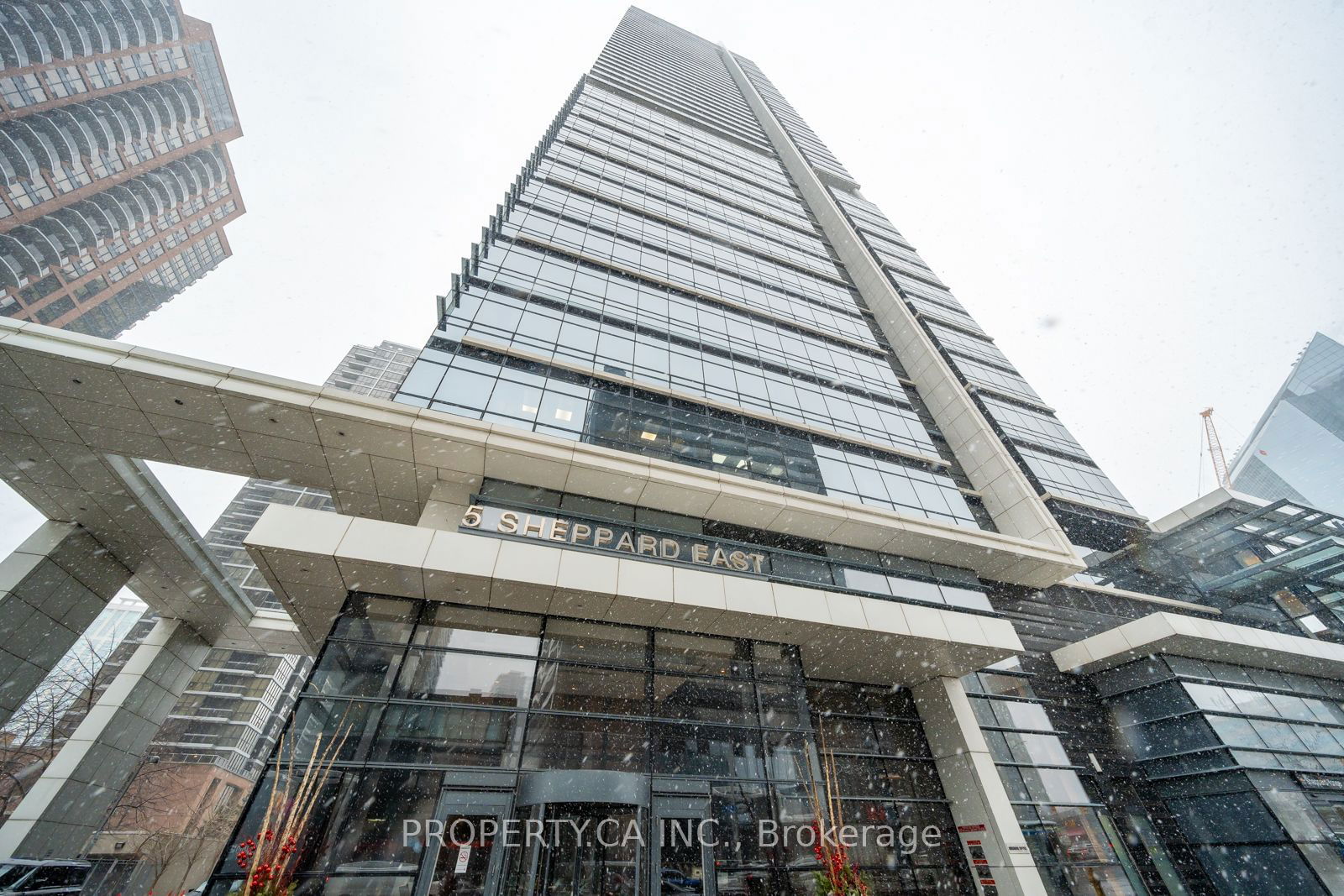 5 Sheppard Ave E, unit 4221 for rent